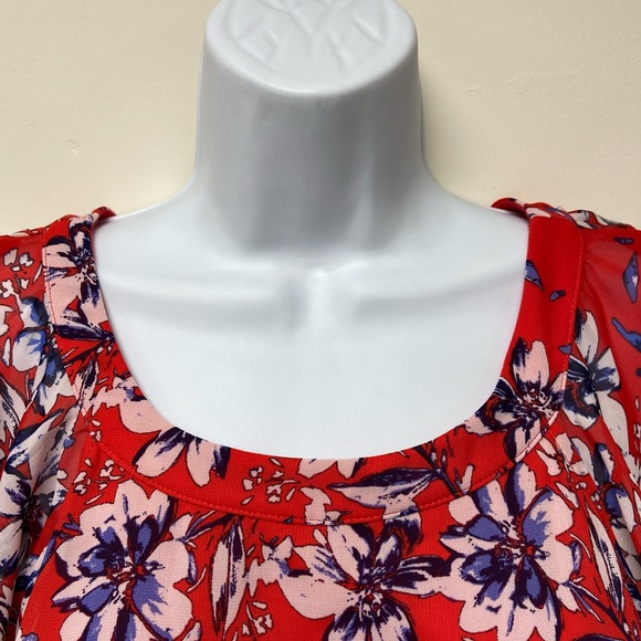 AGB Top with Ruffled Sleeve - Size Medium - Picture 3 of 9
